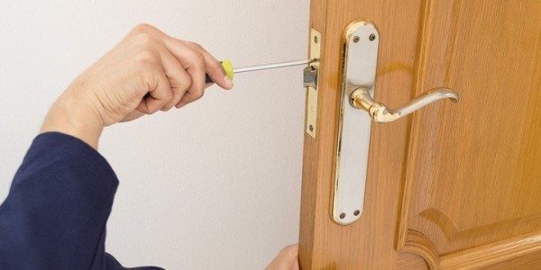 locksmith to repair locks