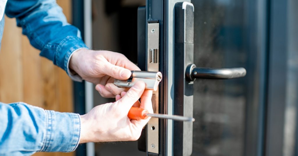 All you need to know about door lock changing process