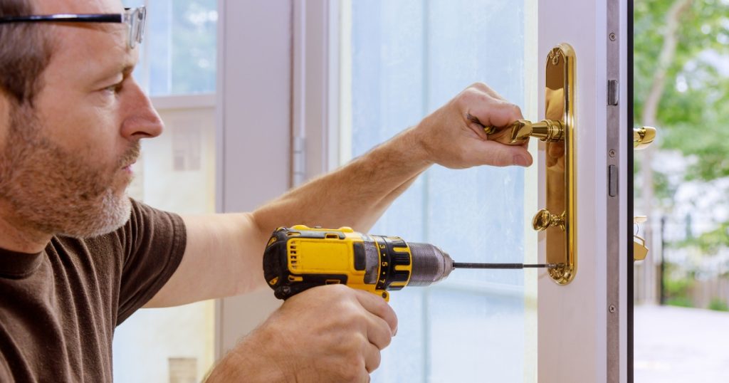 How to choose the best and closest locksmith